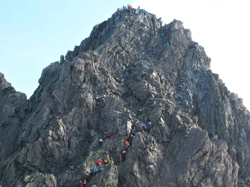 Yarigatake summit